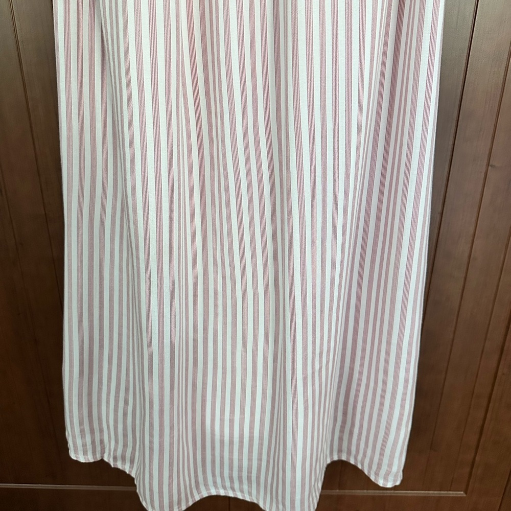 Elegant Pink and White Striped Maxi Dress - Picture 10 of 12